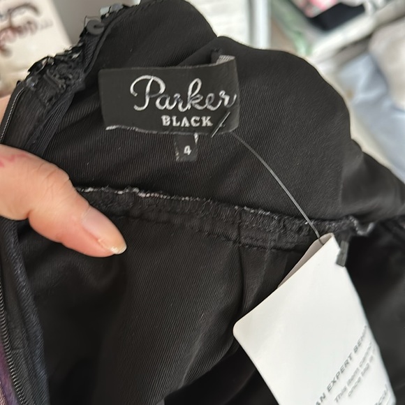 Parker black gown size 4 sequin and tool - Picture 4 of 5